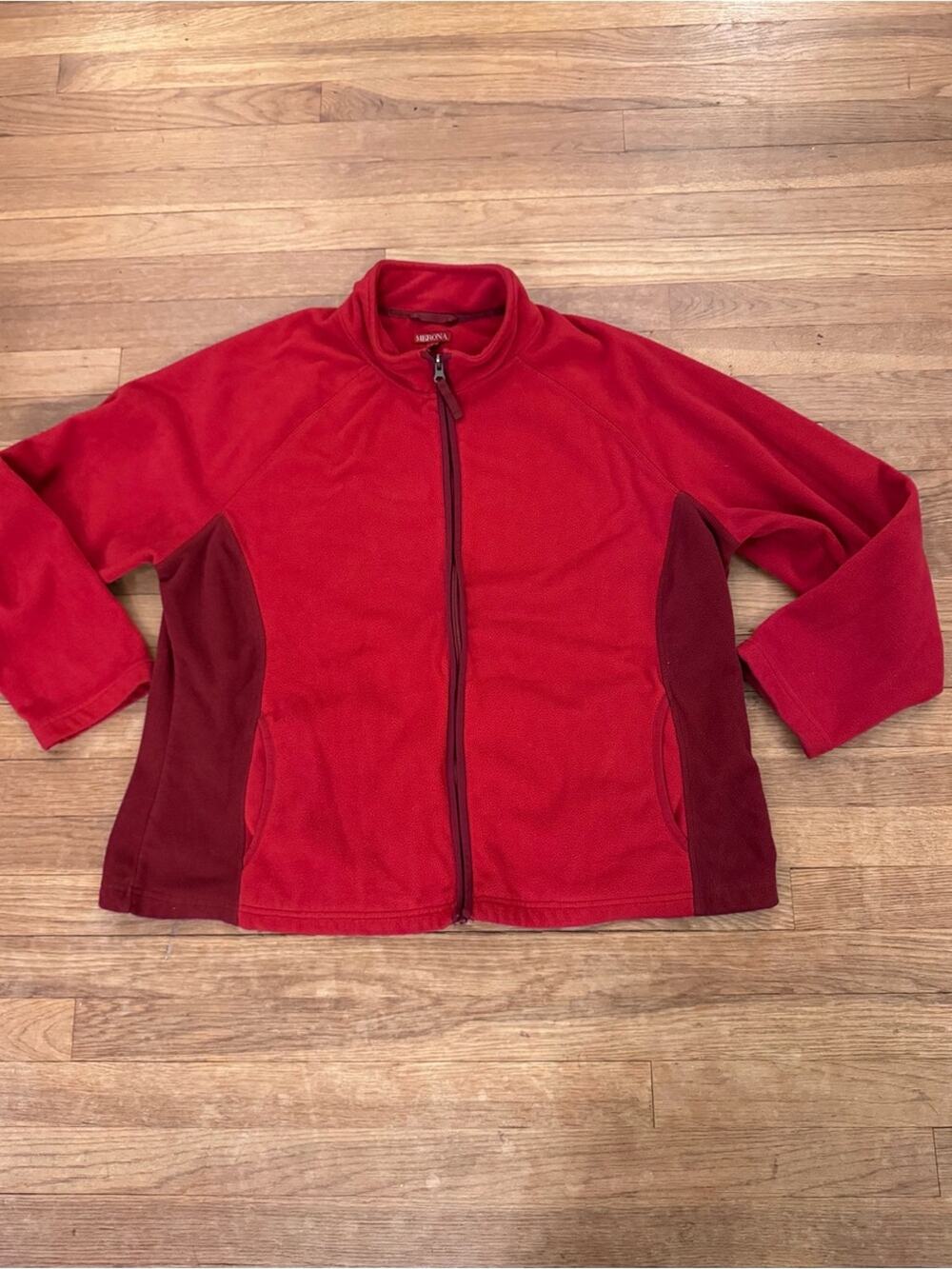 Merona Women's Red Fleece Full Zip Jacket - Size 2
b53